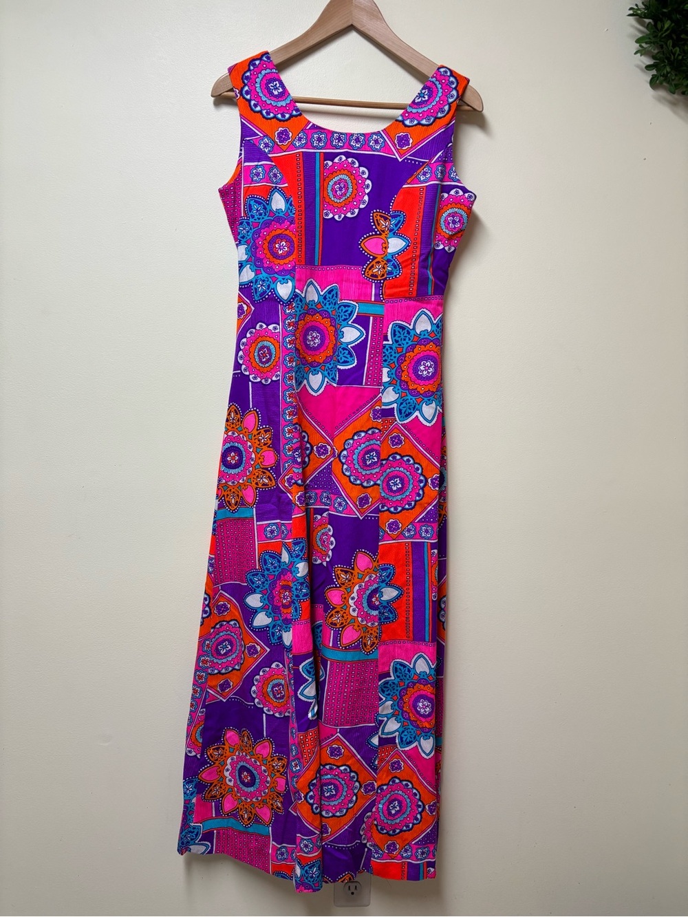 Vintage 60’s Hukilau Fashions Hawaiian Pink Neon Paisley Maxi Dress 10 Medium